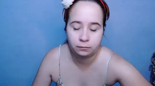 Snapshot of SubLayla01 chatting on 17, 2, 2025 SubLayla01 online show from 17, 2, 2025