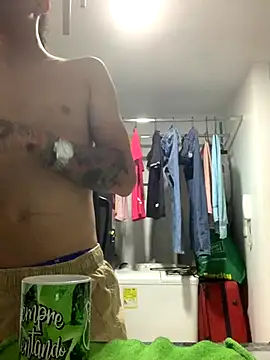 Snapshot of JovenDesobediente chatting on 7, 10, 2025 JovenDesobediente online show from 7, 10, 2025