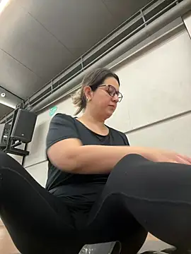 Snapshot of amooraaamoon chatting on 18, 1, 2026 amooraaamoon online show from 18, 1, 2026