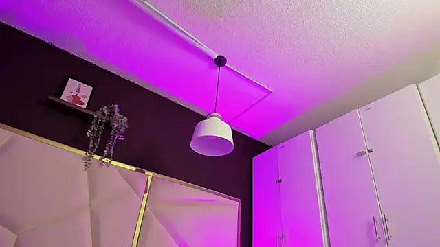 Snapshot of April_bowie chatting on 11, 2, 2026 April bowie online show from 11, 2, 2026