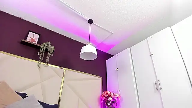 Snapshot of April_bowie chatting on 19, 2, 2026 April bowie online show from 19, 2, 2026