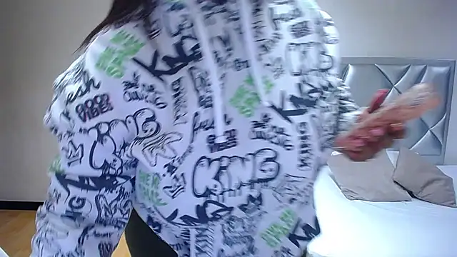 exotic karmella online show from 25, 2, 2025