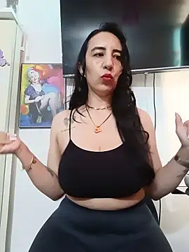 Snapshot of christine-x chatting on 11, 6, 2026 christine-x online show from 11, 6, 2026