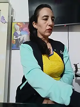 Snapshot of christine-x chatting on 17, 6, 2026 christine-x online show from 17, 6, 2026