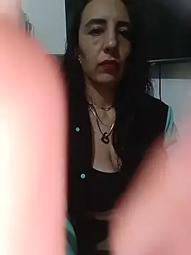 Snapshot of christine-x chatting on 18, 6, 2026 christine-x online show from 18, 6, 2026