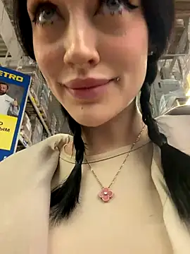 Melissa crazy online show from 20, 12, 2025