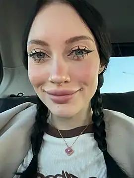 Melissa crazy online show from 8, 4, 2026