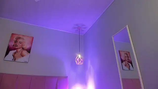 ScarletGV online show from 2, 12, 2025