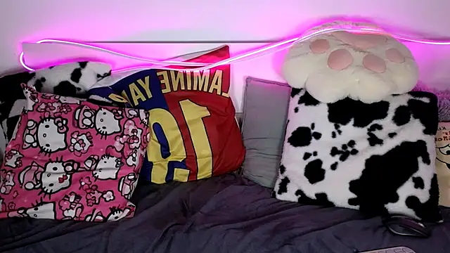 nicollewetpussy online show from 28, 9, 2025