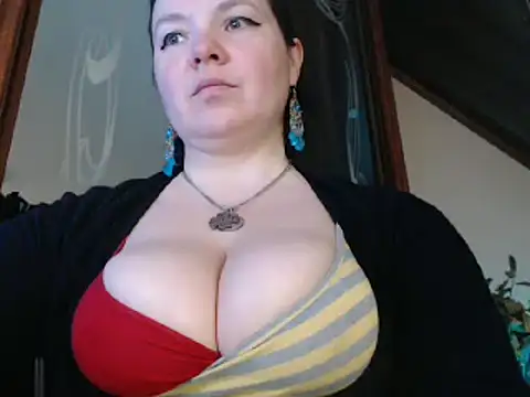 Snapshot of amorelara chatting on 1, 3, 2025 amorelara online show from 1, 3, 2025