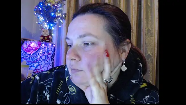 Snapshot of amorelara chatting on 26, 10, 2025 amorelara online show from 26, 10, 2025