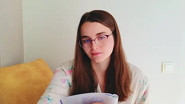 Miss Arwen online show from 9, 7, 2026