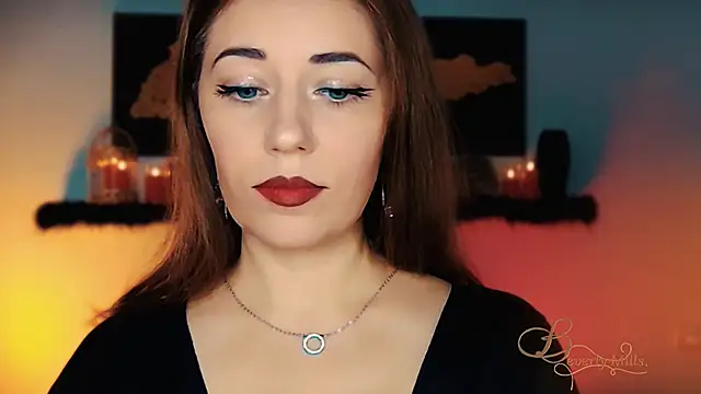 Snapshot of MissBeverlyMills chatting on 6, 11, 2025 MissBeverlyMills online show from 6, 11, 2025