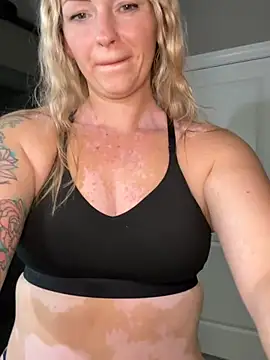 MaggieMayI89 online show from 17, 7, 2026