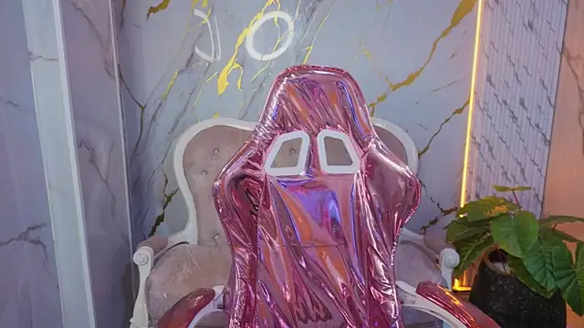 victoria castillo b online show from 23, 3, 2026