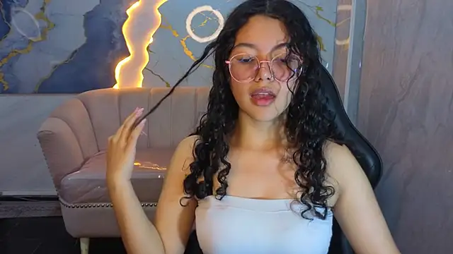 victoria castillo b online show from 29, 3, 2026