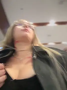 Electra doll  online show from 1, 4, 2026