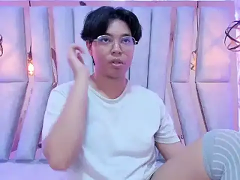 Emmapark  online show from 21, 2, 2025