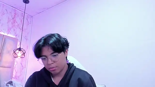 Emmapark  online show from 9, 3, 2025