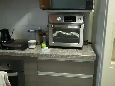 littlelatinhunter online show from 23, 12, 2025