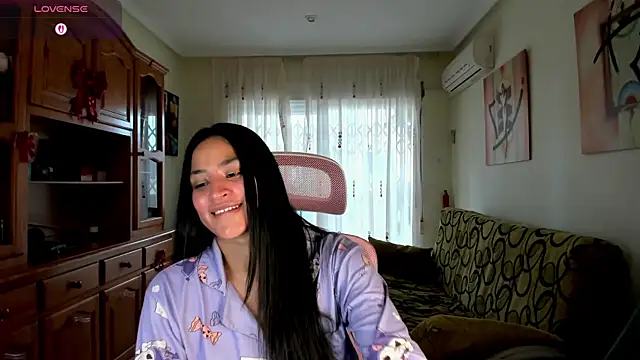 bella apont online show from 5, 3, 2025