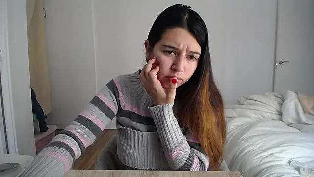 Snapshot of Contantin_helena chatting on 8, 1, 2025 Contantin helena online show from 8, 1, 2025