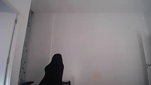 Snapshot of Contantin_helena chatting on 1, 12, 2025 Contantin helena online show from 1, 12, 2025