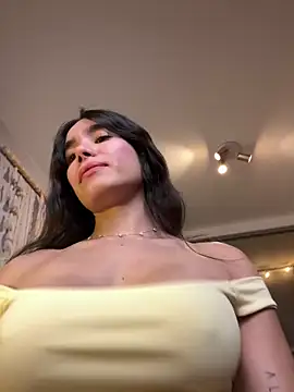 Snapshot of Irish_Collins chatting on 12, 11, 2025 Irish Collins online show from 12, 11, 2025