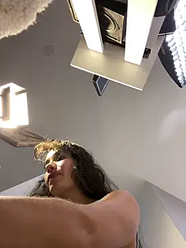 Snapshot of Irish_Collins chatting on 2, 2, 2026 Irish Collins online show from 2, 2, 2026