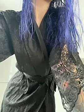 Erotic Synth Goddess online show from 31, 12, 2024