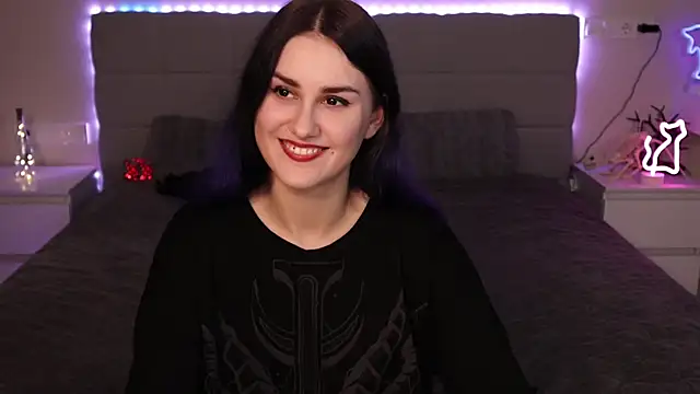 Erotic Synth Goddess online show from 7, 10, 2025