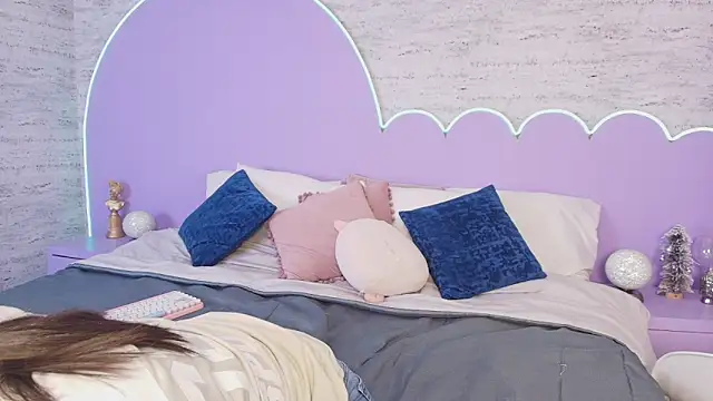 Giaa Ross online show from 3, 2, 2026