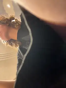 Snapshot of RinaMood chatting on 20, 2, 2026 RinaMood online show from 20, 2, 2026