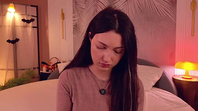 Miley Smile online show from 2, 11, 2025