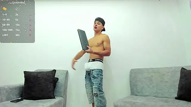 Snapshot of JuniorMorris_ chatting on 13, 2, 2025 JuniorMorris  online show from 13, 2, 2025