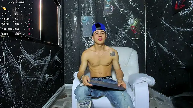 Snapshot of JuniorMorris_ chatting on 12, 9, 2025 JuniorMorris  online show from 12, 9, 2025