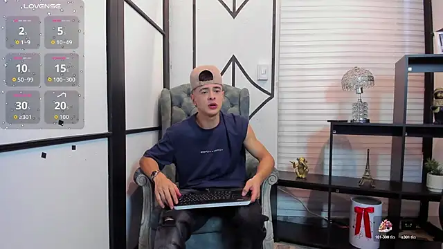 Snapshot of JuniorMorris_ chatting on 25, 10, 2025 JuniorMorris  online show from 25, 10, 2025