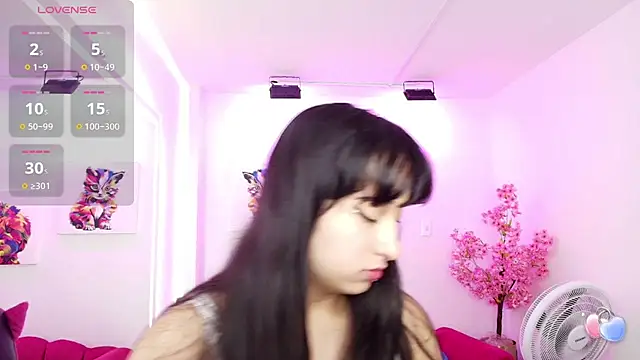 Snapshot of Miss_dolly_ chatting on 8, 10, 2025 Miss dolly  online show from 8, 10, 2025