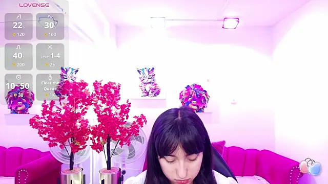 Miss dolly  online show from 29, 7, 2026