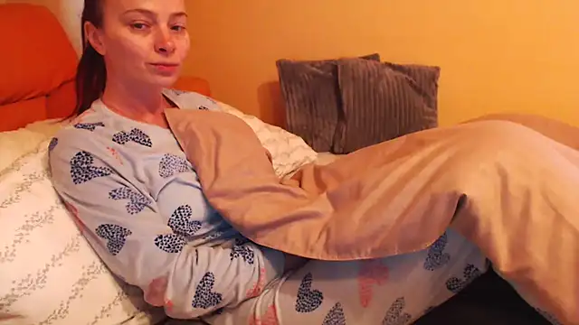 LovelyAndraGirl online show from 9, 5, 2026