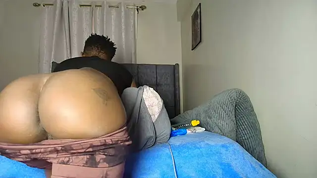 t-NaughtyLicia online show from 2, 12, 2025