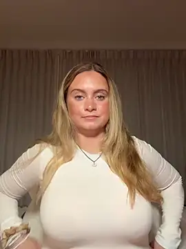 Sophie Raegan online show from 8, 4, 2026