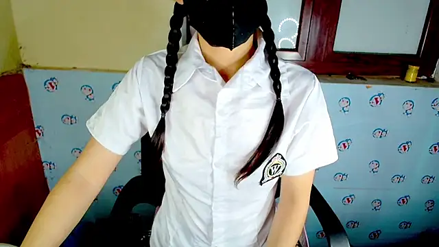   Saphia   online show from 12, 11, 2025