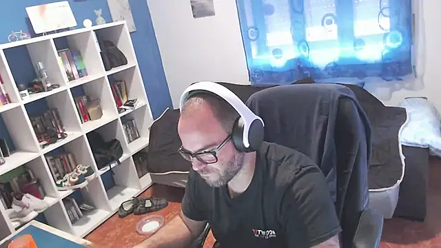 ravingr4d4 online show from 13, 11, 2025