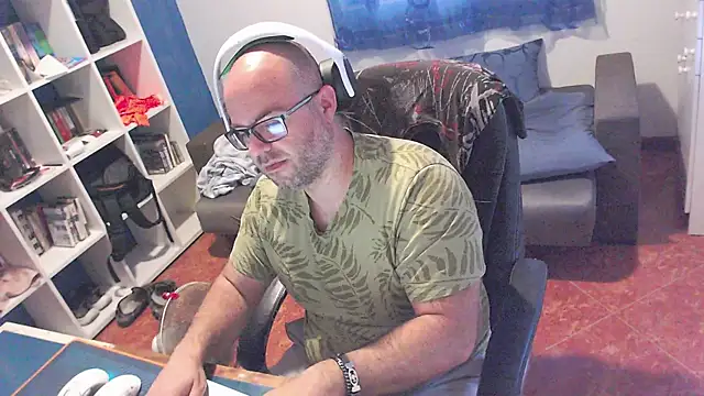 ravingr4d4 online show from 26, 5, 2026