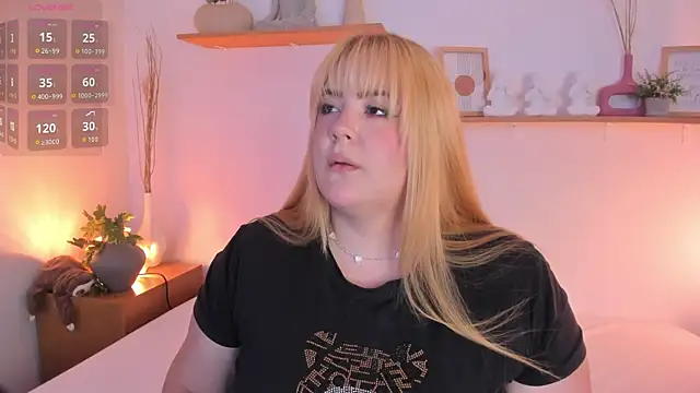 sophiarossee  online show from 2, 6, 2026