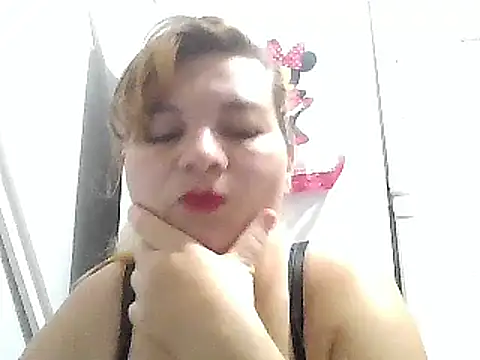 Snapshot of laiscibelle chatting on 17, 2, 2025 laiscibelle online show from 17, 2, 2025