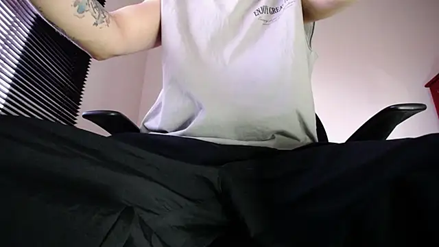 zacwatson  online show from 15, 4, 2026