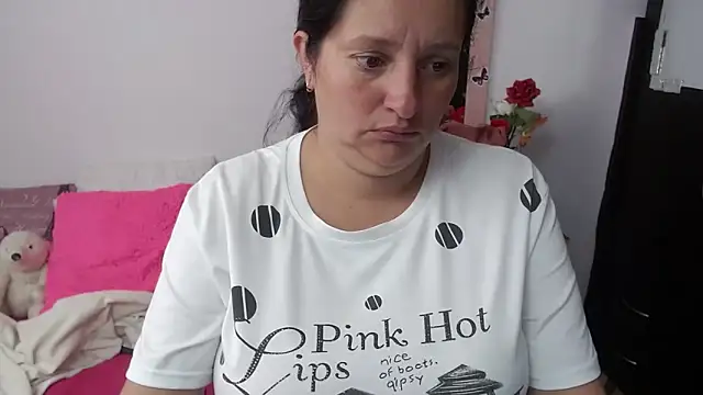 CristialJones  online show from 10, 10, 2025