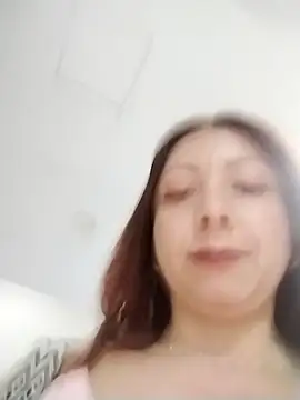 Snapshot of malusexy33 chatting on 28, 10, 2025 malusexy33 online show from 28, 10, 2025